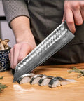 vis snijden met kotai bunka damascus koksmes kiritsuke 21 cm ebbenhout